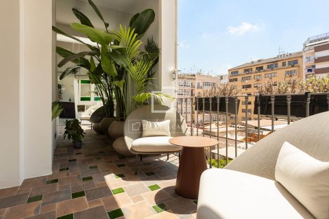 Продажа квартиры в Барселона, Испания 4 спальни, 231м2 №193684 - фото 13