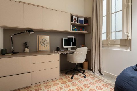 Продажа квартиры в Барселона, Испания 4 спальни, 231м2 №193684 - фото 26