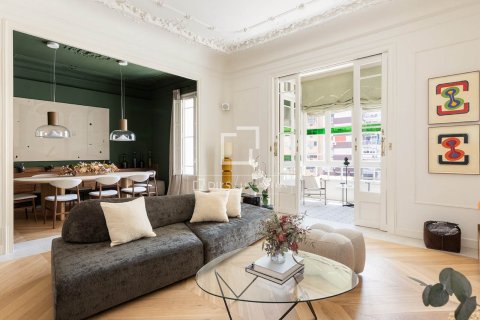 Apartamento en Barcelona, España 4 dormitorios, 231 m2 No. 193684