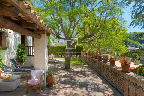 Finca myytävänä Cabrils, Barcelona, Espanja, 4 makuuhuonetta, 232 m2 No. 193688 - kuva 22