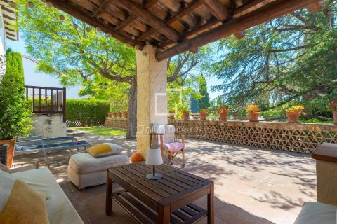 Finca Cabrils, Barcelona, Espanja 4 makuuhuonetta, 232 m2 No. 193688
