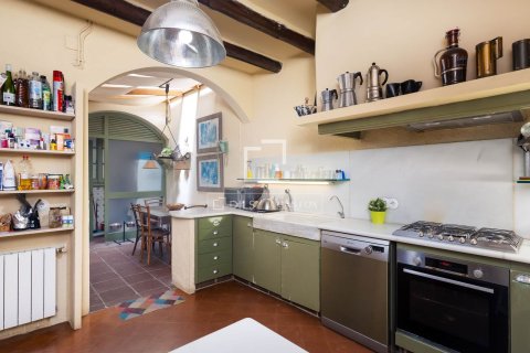 Finca myytävänä Cabrils, Barcelona, Espanja, 4 makuuhuonetta, 232 m2 No. 193688 - kuva 7