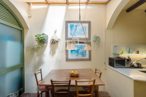 Finca myytävänä Cabrils, Barcelona, Espanja, 4 makuuhuonetta, 232 m2 No. 193688 - kuva 8