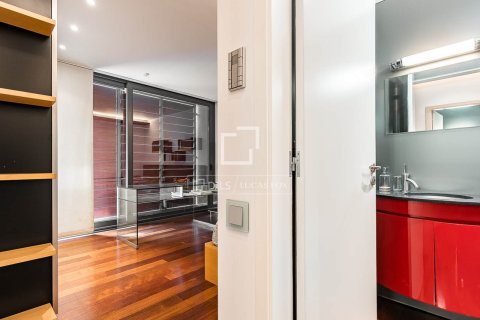 Villa in vendita a Barcelona, Spagna 4 camere da letto, 326 mq. N° 193686 - foto 24