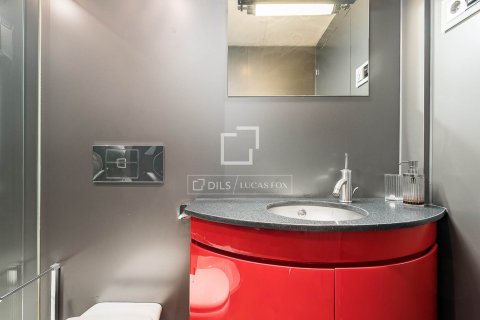 Villa in vendita a Barcelona, Spagna 4 camere da letto, 326 mq. N° 193686 - foto 23