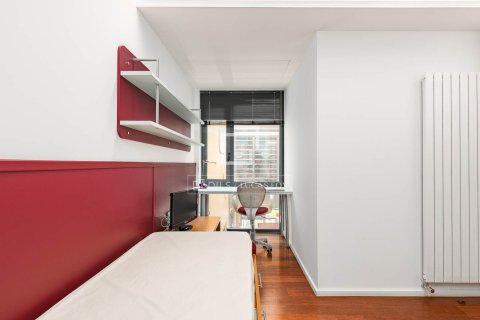Villa in vendita a Barcelona, Spagna 4 camere da letto, 326 mq. N° 193686 - foto 20