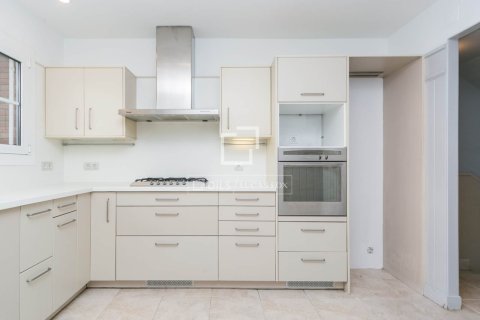 Villa for sale in Sant Cugat Del Valles, Barcelona, Spain 4 bedrooms, 256 sq.m. No. 150319 - photo 12