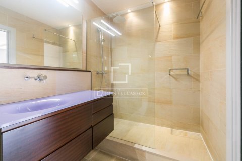 Villa for sale in Sant Cugat Del Valles, Barcelona, Spain 4 bedrooms, 256 sq.m. No. 150319 - photo 22