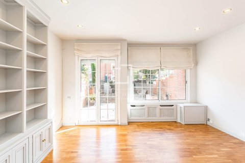 Villa for sale in Sant Cugat Del Valles, Barcelona, Spain 4 bedrooms, 256 sq.m. No. 150319 - photo 7