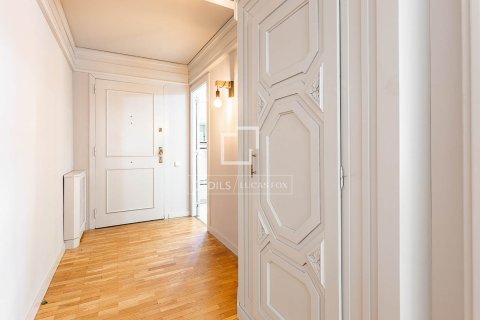 Villa for sale in Sant Cugat Del Valles, Barcelona, Spain 4 bedrooms, 256 sq.m. No. 150319 - photo 11