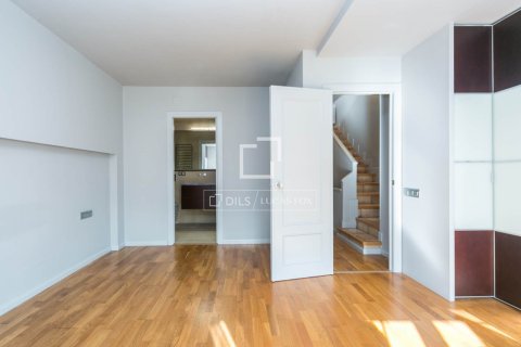 Villa for sale in Sant Cugat Del Valles, Barcelona, Spain 4 bedrooms, 256 sq.m. No. 150319 - photo 20