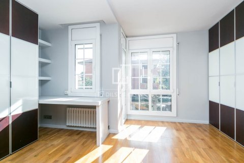 Villa for sale in Sant Cugat Del Valles, Barcelona, Spain 4 bedrooms, 256 sq.m. No. 150319 - photo 18