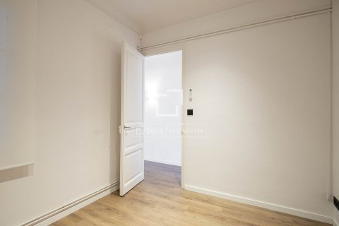 Apartment à vendre à Barcelona, Espagne, 3 chambres, 120 m2 No. 150318 - photo 3