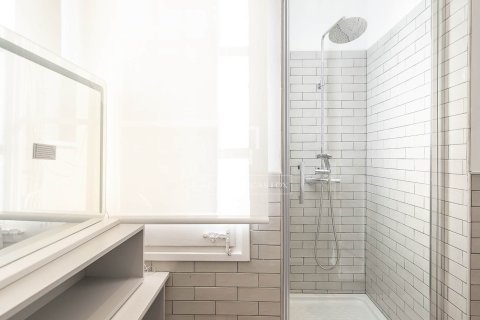 Apartment à vendre à Barcelona, Espagne, 3 chambres, 120 m2 No. 150318 - photo 16