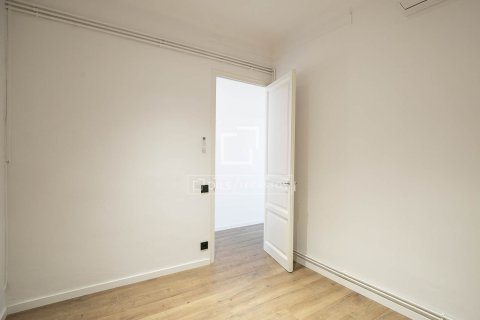 Apartment à vendre à Barcelona, Espagne, 3 chambres, 120 m2 No. 150318 - photo 12