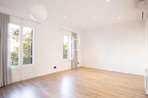 Apartment à vendre à Barcelona, Espagne, 3 chambres, 120 m2 No. 150318 - photo 2