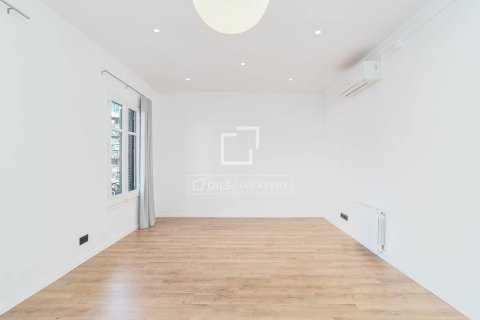 Apartment for sale in Barcelona, Spain 3 bedrooms, 120 sq.m. No. 150318 - photo 25