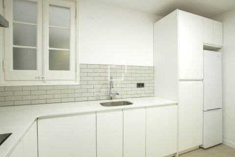 Apartment à vendre à Barcelona, Espagne, 3 chambres, 120 m2 No. 150318 - photo 10