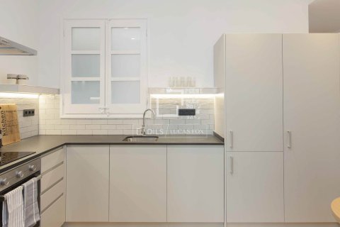 Apartment à vendre à Barcelona, Espagne, 3 chambres, 120 m2 No. 150317 - photo 17