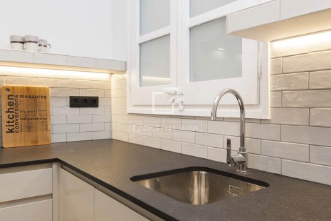 Apartment à vendre à Barcelona, Espagne, 3 chambres, 120 m2 No. 150317 - photo 11