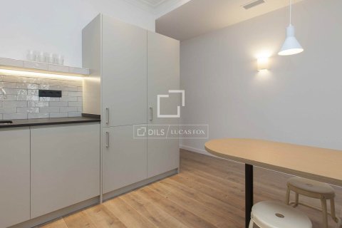 Apartment à vendre à Barcelona, Espagne, 3 chambres, 120 m2 No. 150317 - photo 14