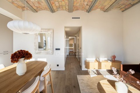 Apartamento en venta en Barcelona, España 2 dormitorios, 71 m2 No. 150320 - foto 2