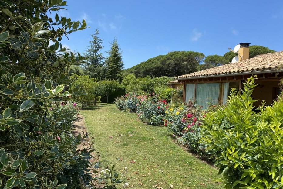 Villa i Sant Andreu de Llavaneres, Barcelona, Spanien 3 sovrum, 350 kvm. Nr. 78320