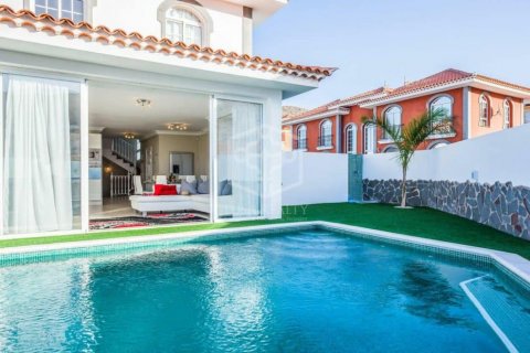 Villa à vendre Adeje, Tenerife, Espagne, 4 chambres, 213 m2 No. 111091 - photo 7