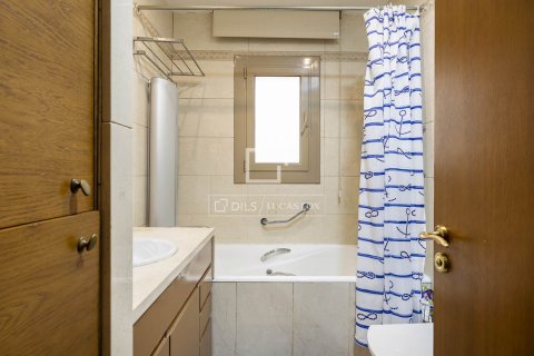 Huoneisto myytävänä Barcelona, Espanja, 4 makuuhuonetta, 164 m2 No. 192721 - kuva 23