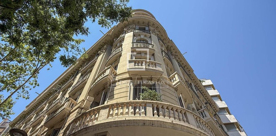 Huoneisto Barcelona, Espanja 4 makuuhuonetta, 164 m2 No. 192721