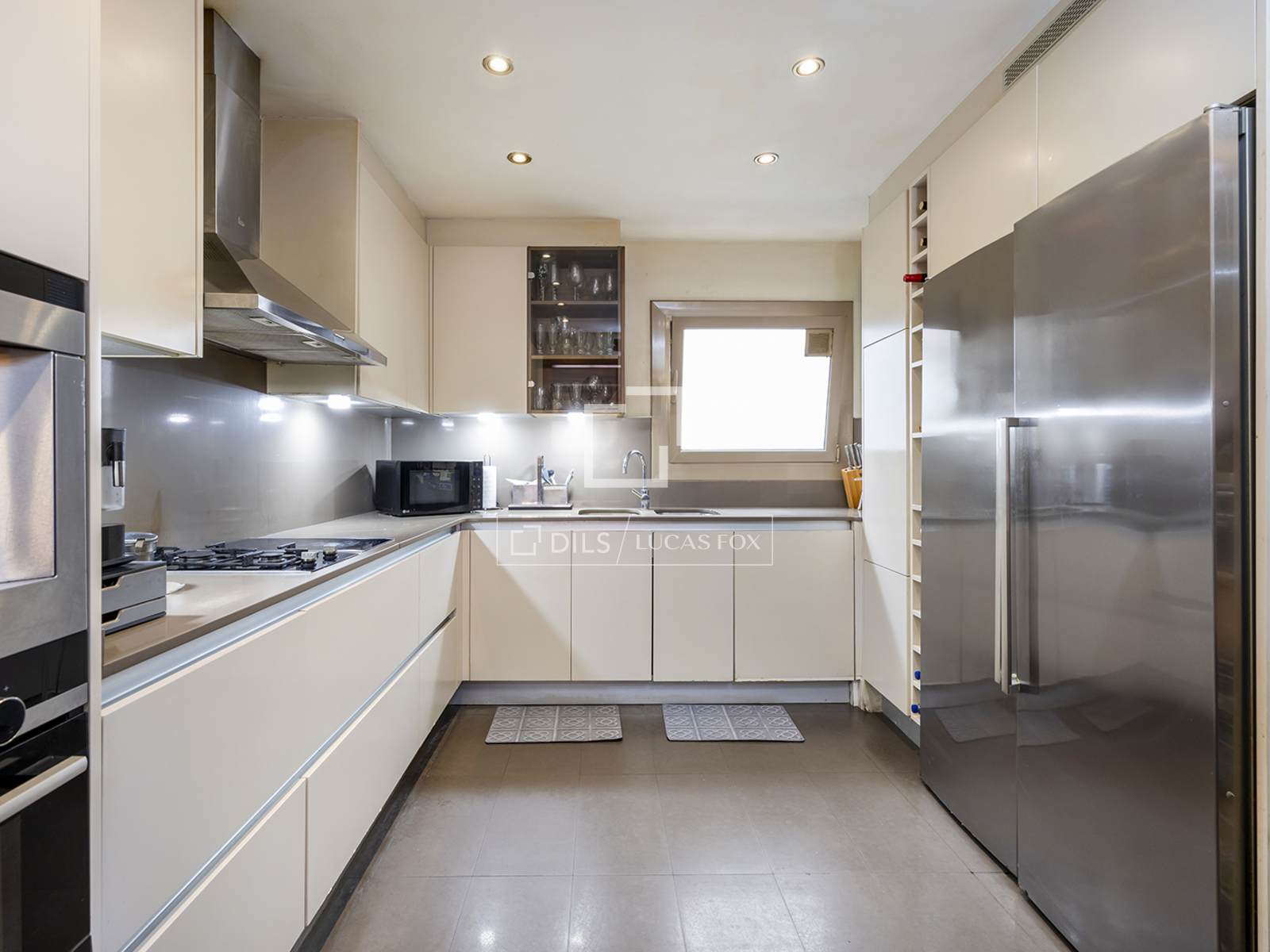 Appartamento a Barcelona, Spagna 4 camere da letto, 164 mq. N° 192721