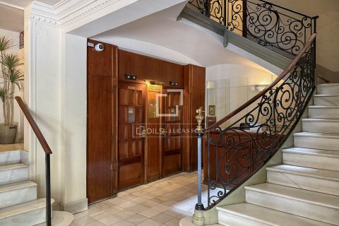 Huoneisto myytävänä Barcelona, Espanja, 4 makuuhuonetta, 164 m2 No. 192721 - kuva 30