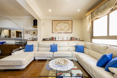 Huoneisto myytävänä Barcelona, Espanja, 4 makuuhuonetta, 164 m2 No. 192721 - kuva 10