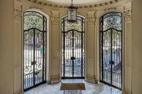 Huoneisto myytävänä Barcelona, Espanja, 4 makuuhuonetta, 164 m2 No. 192721 - kuva 29