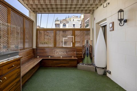 Huoneisto myytävänä Barcelona, Espanja, 4 makuuhuonetta, 164 m2 No. 192721 - kuva 8