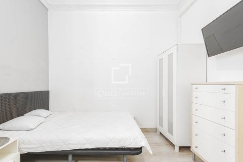 Huoneisto myytävänä Barcelona, Espanja, 4 makuuhuonetta, 88 m2 No. 192719 - kuva 20