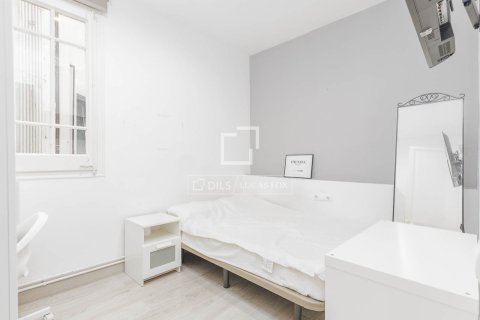 Huoneisto myytävänä Barcelona, Espanja, 4 makuuhuonetta, 88 m2 No. 192719 - kuva 24