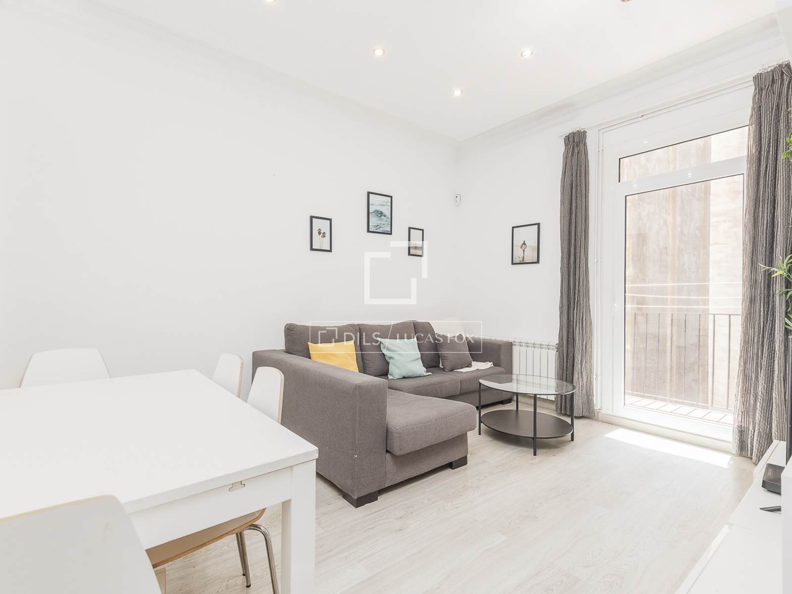 Apartament w Barcelona, Hiszpania 4 sypialnie, 88 mkw. nr 192719