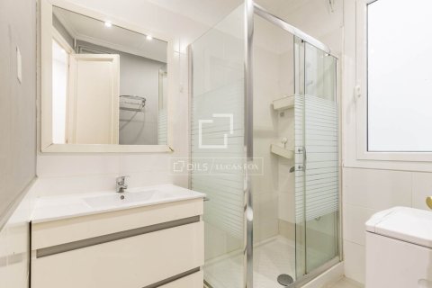 Huoneisto myytävänä Barcelona, Espanja, 4 makuuhuonetta, 88 m2 No. 192719 - kuva 27