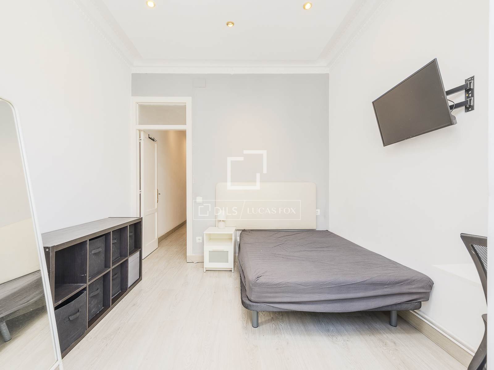 Apartament w Barcelona, Hiszpania 4 sypialnie, 88 mkw. nr 192719