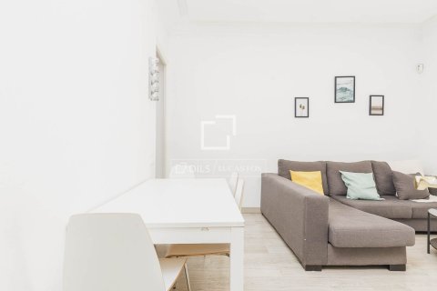 Huoneisto myytävänä Barcelona, Espanja, 4 makuuhuonetta, 88 m2 No. 192719 - kuva 9