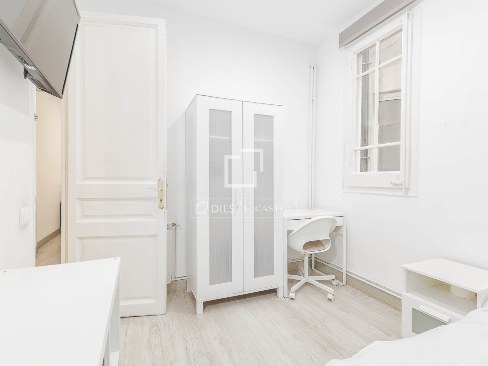 Apartament w Barcelona, Hiszpania 4 sypialnie, 88 mkw. nr 192719