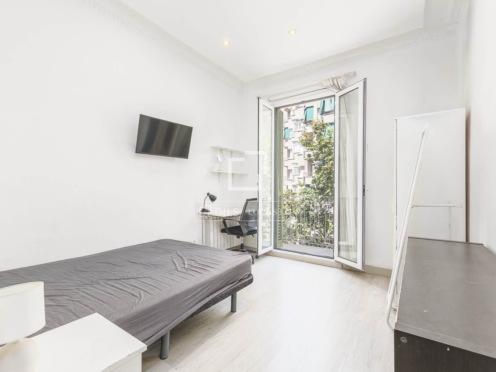 Apartament w Barcelona, Hiszpania 4 sypialnie, 88 mkw. nr 192719