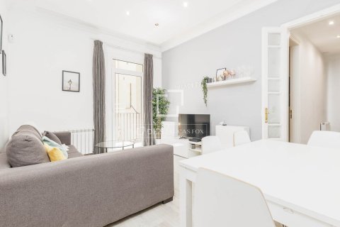 Huoneisto myytävänä Barcelona, Espanja, 4 makuuhuonetta, 88 m2 No. 192719 - kuva 10