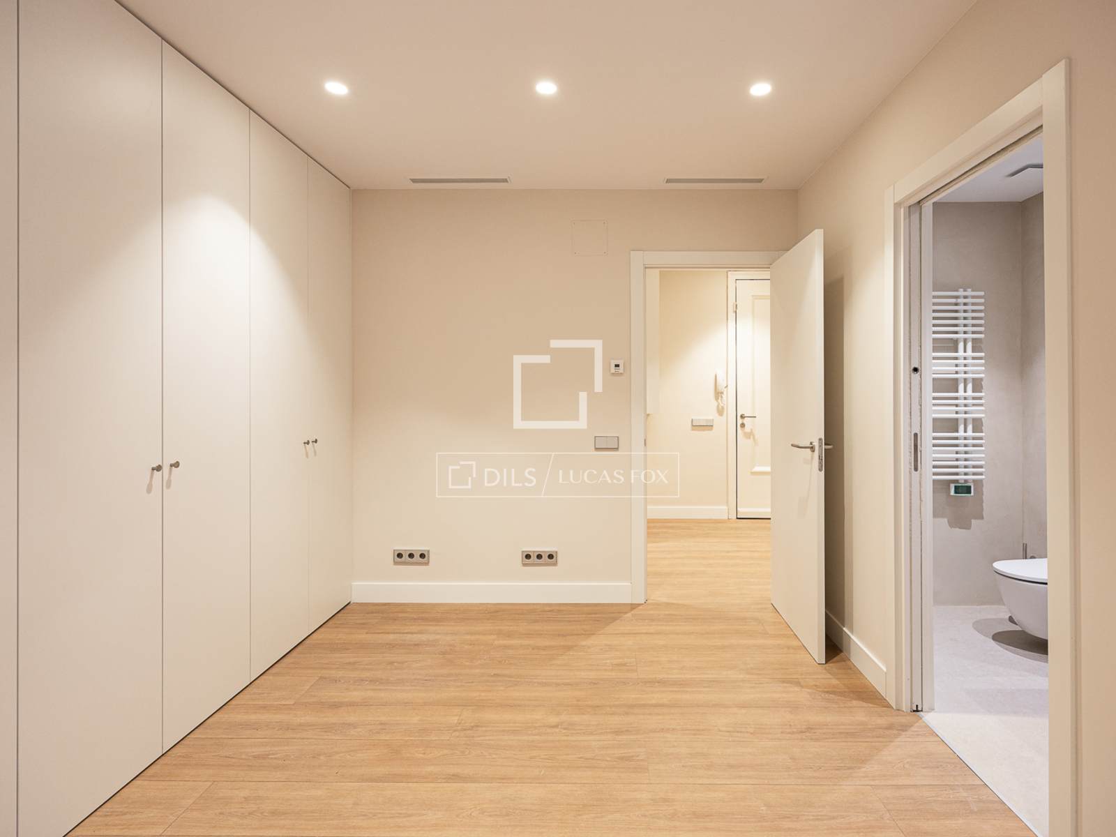 Apartment à Barcelona, Espagne 4 chambres, 204 m2 No. 192715