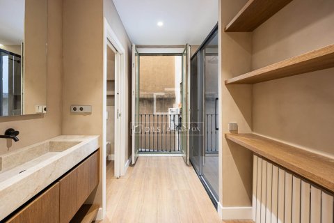 Huoneisto myytävänä Barcelona, Espanja, 4 makuuhuonetta, 204 m2 No. 192715 - kuva 26