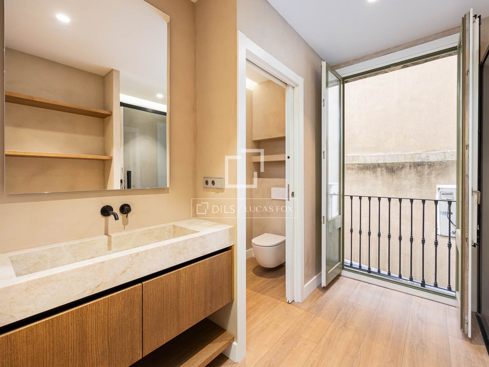 Apartment à Barcelona, Espagne 4 chambres, 204 m2 No. 192715