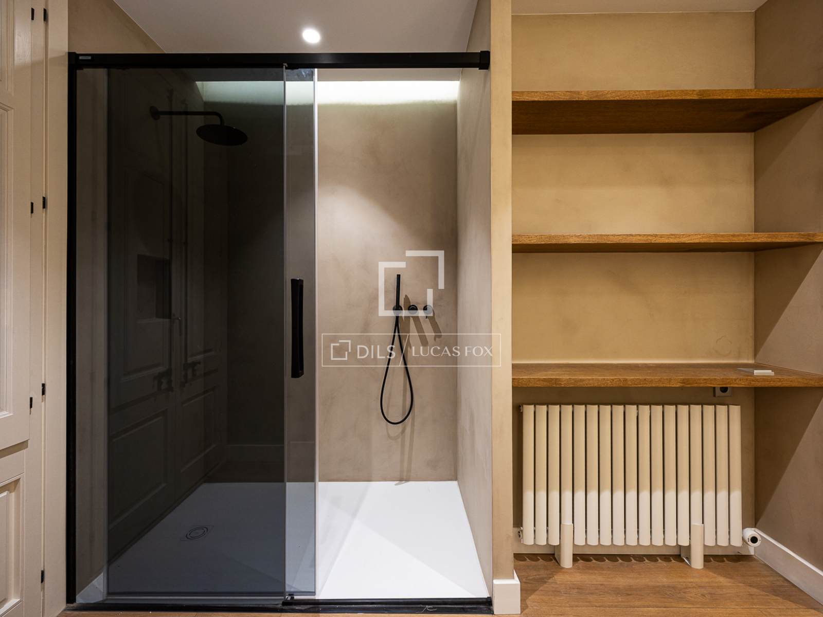 Apartment à Barcelona, Espagne 4 chambres, 204 m2 No. 192715