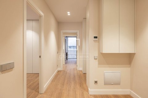 Huoneisto myytävänä Barcelona, Espanja, 4 makuuhuonetta, 204 m2 No. 192715 - kuva 22