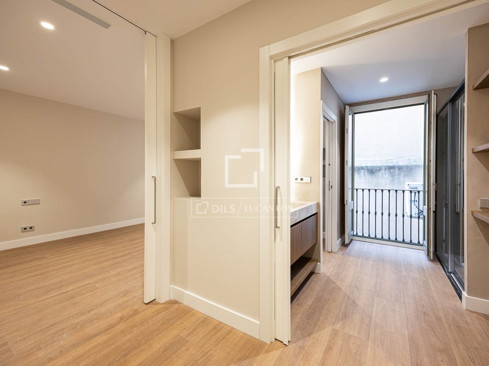 Apartment à Barcelona, Espagne 4 chambres, 204 m2 No. 192715